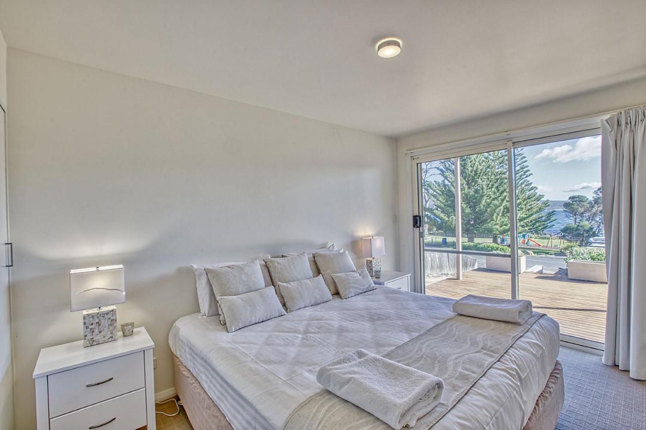 Quarterdeck Apartment Binalong Bay Esterno foto